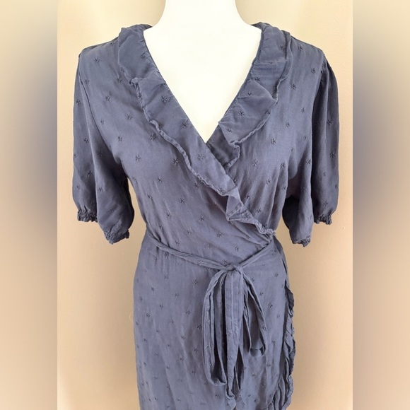 Old Navy Dark Blue Floral True Wrap Midi Dress - Picture 4 of 11